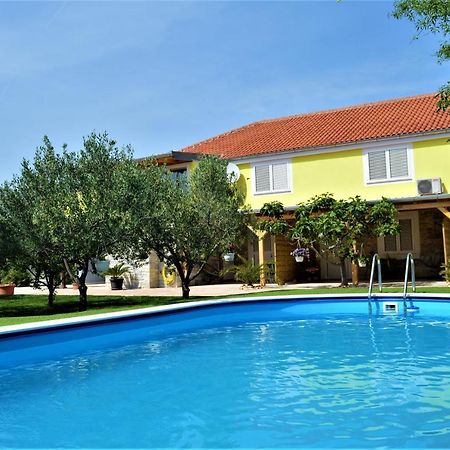 Studio Apartments Luka Biograd - Benkovac Ngoại thất bức ảnh