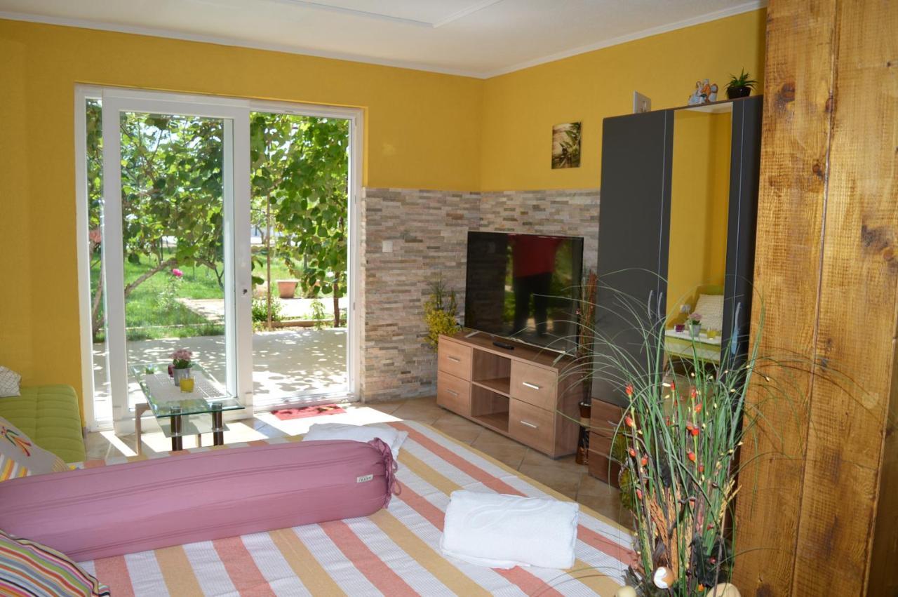 Studio Apartments Luka Biograd - Benkovac Ngoại thất bức ảnh