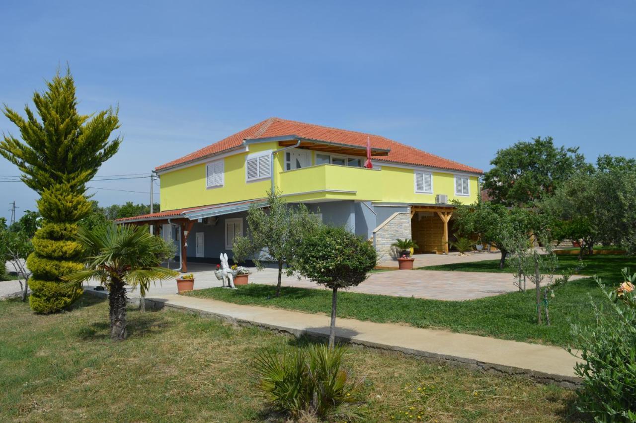 Studio Apartments Luka Biograd - Benkovac Ngoại thất bức ảnh