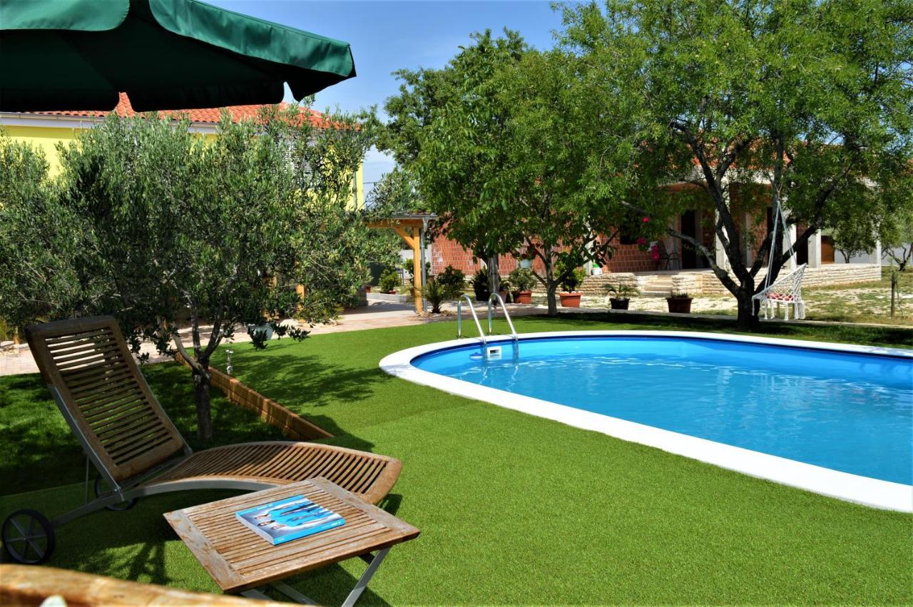 Studio Apartments Luka Biograd - Benkovac Ngoại thất bức ảnh