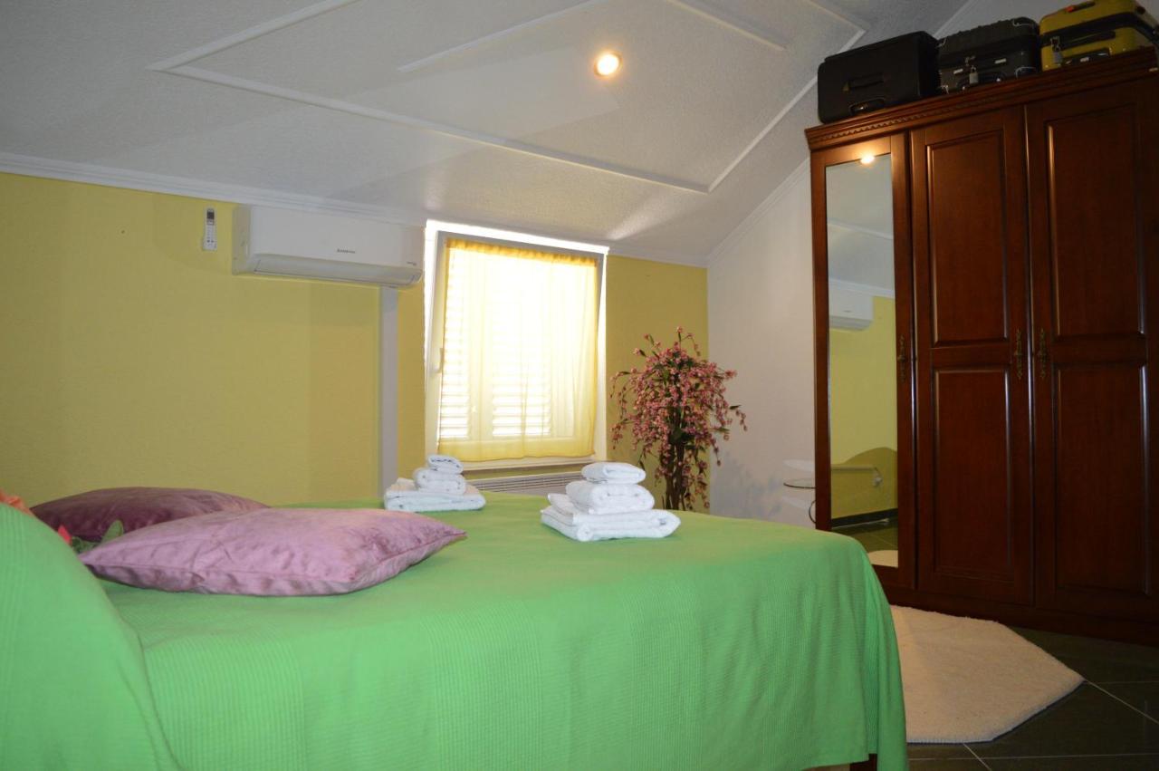 Studio Apartments Luka Biograd - Benkovac Ngoại thất bức ảnh