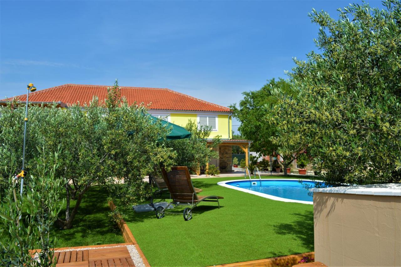Studio Apartments Luka Biograd - Benkovac Ngoại thất bức ảnh