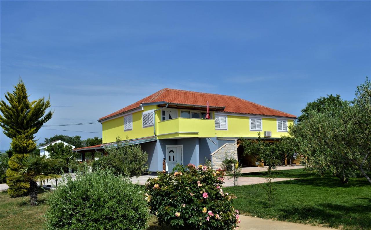 Studio Apartments Luka Biograd - Benkovac Ngoại thất bức ảnh